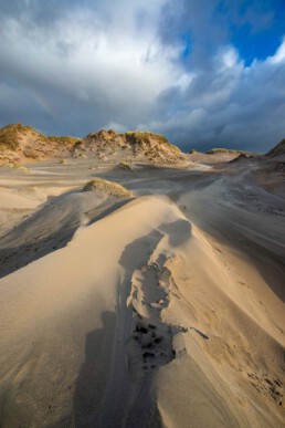 Uitgeslepen lijnen en duintjes van zand na een storm in het Gat van Heemskerk | © Ronald van Wijk Fotografie